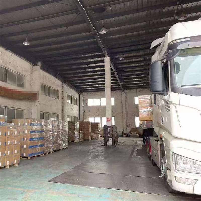 凤泉区霍尔果斯：物流专线的多元货运新体验