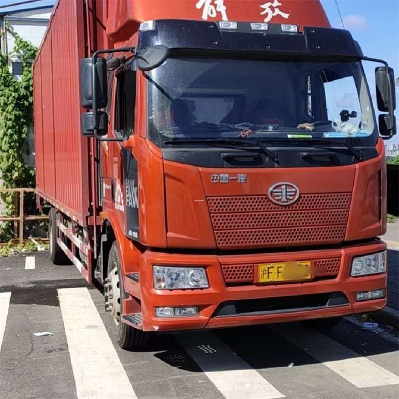 凤泉区罗平县进仓物流：专线直达的多元货运之旅